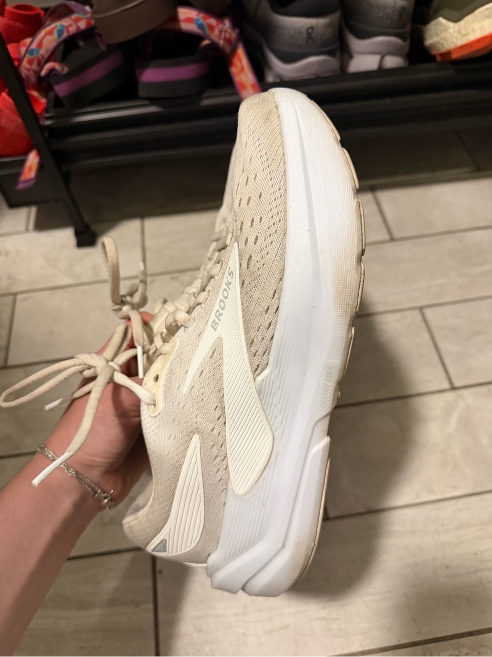 Brooks Women's Ghost Max 3 White Size 8 - Picture 4 of 7